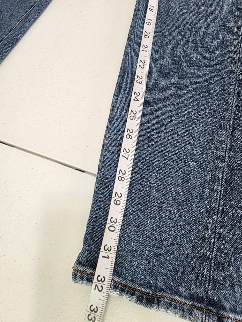 Joe's Jeans The Rhys Athletic Slim Jeans Men's 31x32 Medium Wash Stretch - Picture 6 of 12